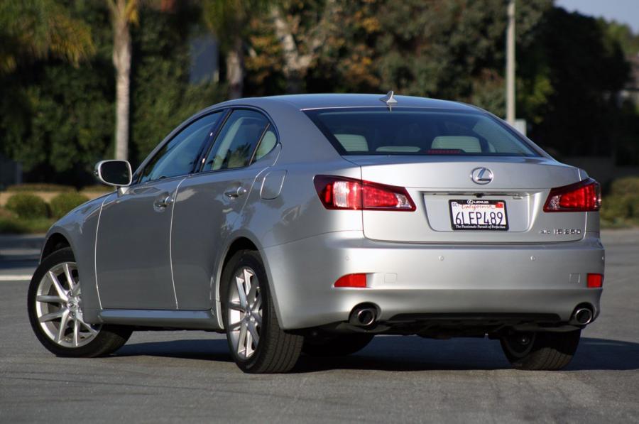  Lexus IS250 AWD 2011 года  (фото 21 из 43)